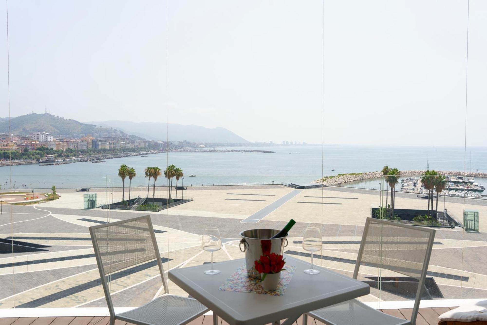 살레르노 Crescent Moon B&B 외부 사진